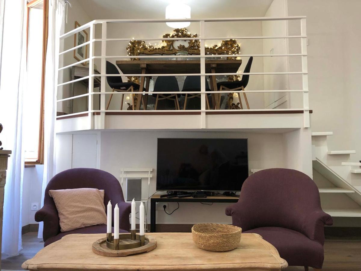 Apartment Petit Palace In Old Nice